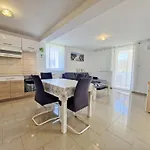 With Parking Space Baska, Krk - 18873 Daire